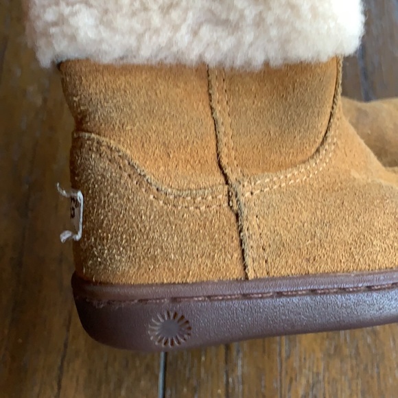 UGG Jorie Boots - Picture 6 of 9